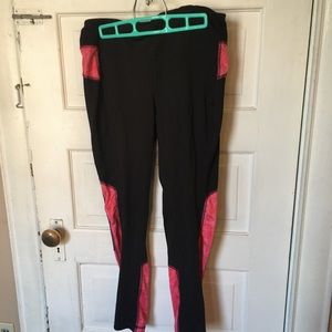 Athletic leggings